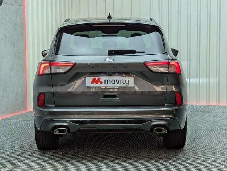 Usado Ford Kuga ST-Line X 150 CV (110 kW) 2023 Gris / plata SUV