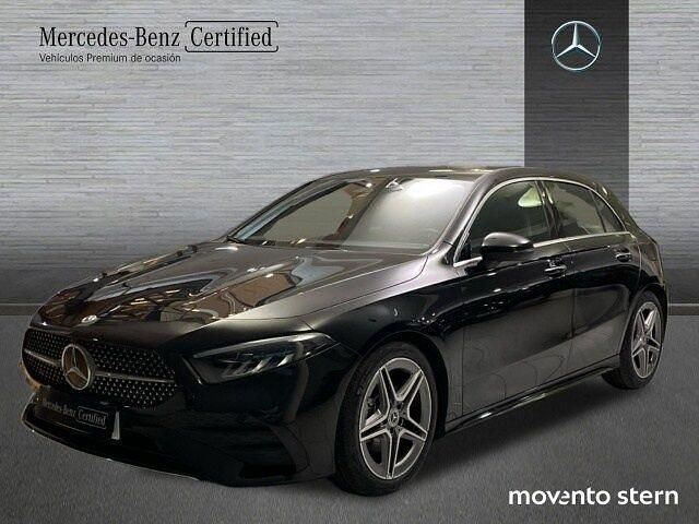 Negro cosmos Usado 2024 Mercedes A180 Advanced Utilitario | 31.600 € (Precio justo) - Imagen 1/4