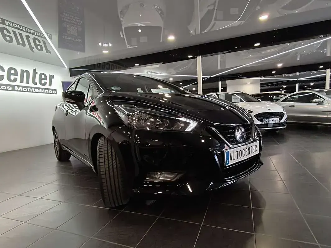 Usado Nissan Micra Acenta 91 CV (66 kW) 2021 Negro Utilitario