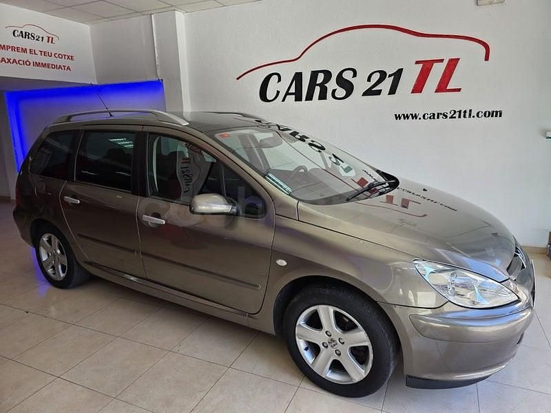 Usado Peugeot 307 110 CV (80 kW) 2004 Beige Familiar