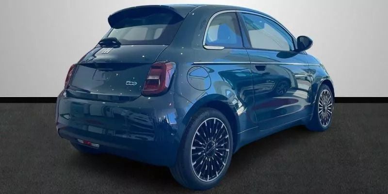 Usado Fiat 500e La Prima 86 kW (118 CV) 2024 Verde Berlina
