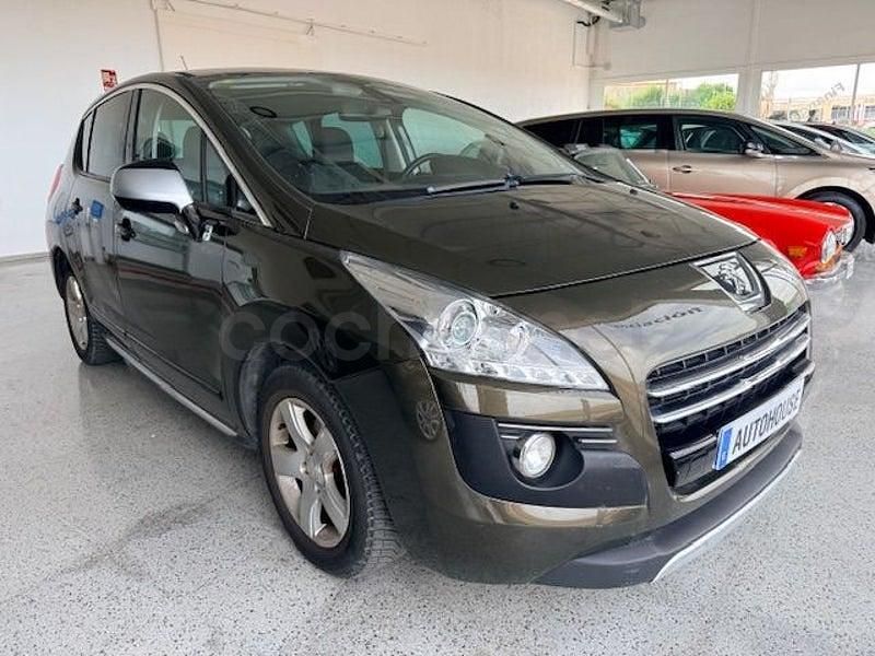 Usado Peugeot 3008 200 CV (147 kW) 2014 Marrón Familiar