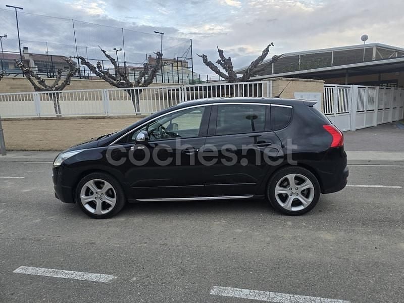 Usado Peugeot 3008 Access 112 CV (82 kW) 2012 Negro Berlina