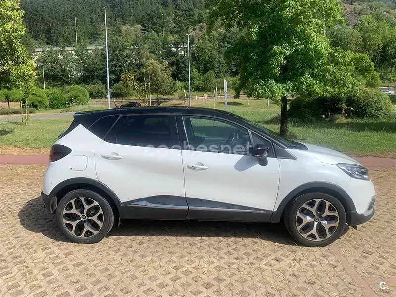 Usado Renault Captur XMOD 120 CV (88 kW) 2017 Blanco SUV