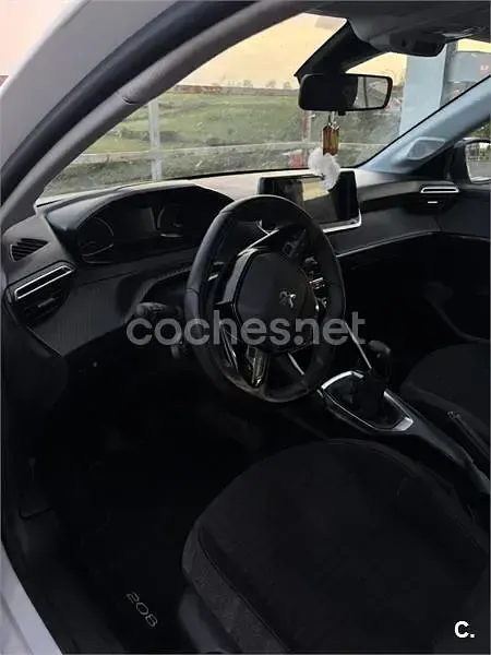 Usado Peugeot 208 Active 75 CV (55 kW) 2022 Gris / plata Utilitario