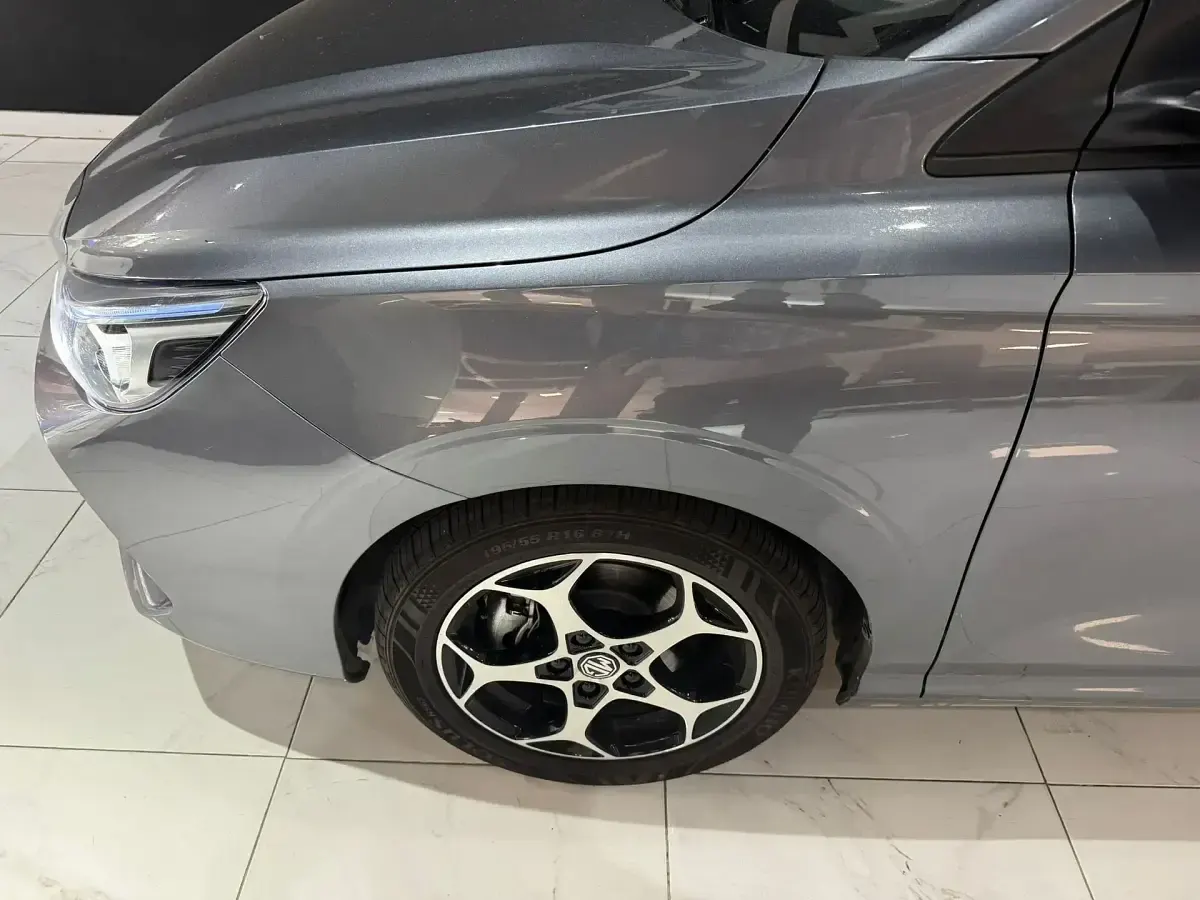 Usado MG MG3 Comfort 116 CV (85 kW) 2025 Gris Utilitario