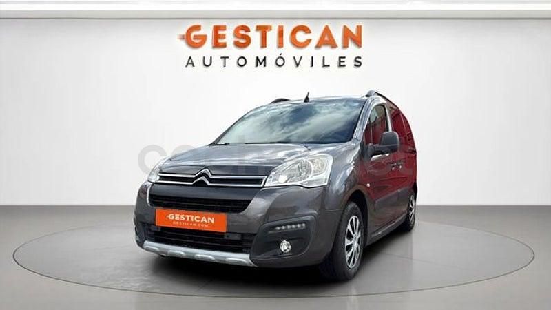 Usado Citroën Berlingo Feel 100 CV (73 kW) 2018 Gris / plata Monovolumen