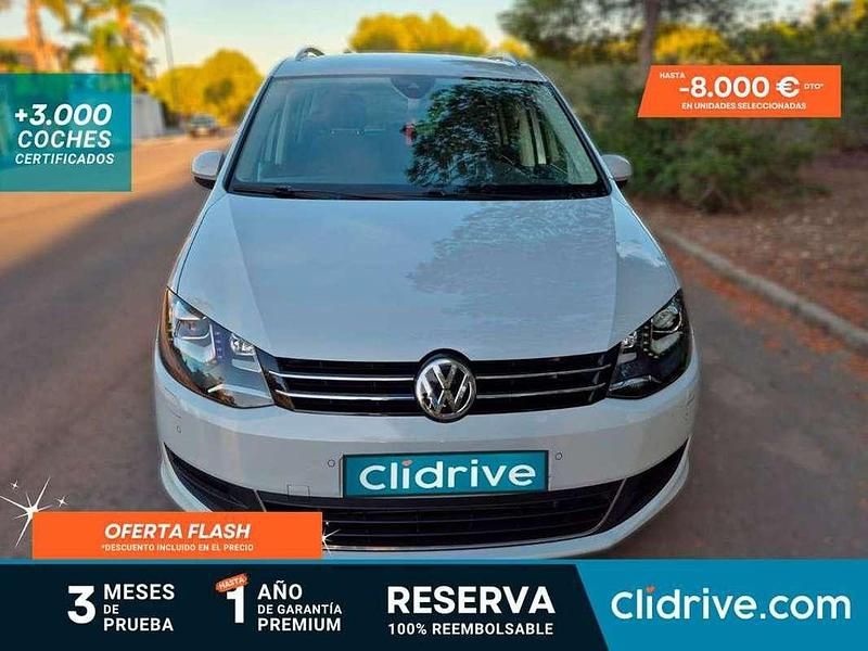 Blanco Usado 2018 VW Sharan Advance Monovolumen | 24.990 € (Un poco caro) - Imagen 1/3