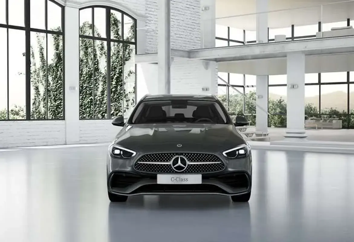 Usado Mercedes E300 313 CV (230 kW) 2025 Gris Familiar