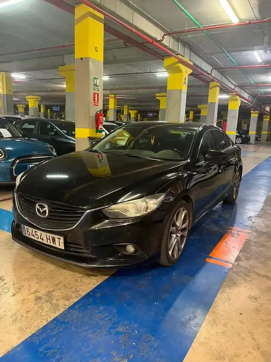 Usado Mazda 6 Style 175 CV (128 kW) 2014 Negro Familiar