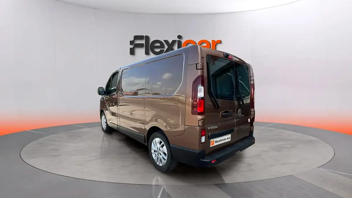 Usado Nissan NV300 125 CV (91 kW) 2018 Marrón Van