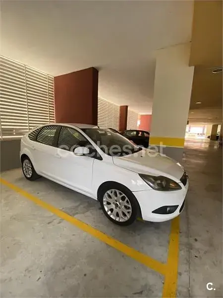 Käytetty Ford Focus Trend 136 HP (100 kW) 2008 Valkoinen Sedan
