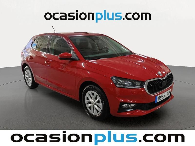 Usado Skoda Fabia 95 CV (69 kW) 2022 Rojo Utilitario