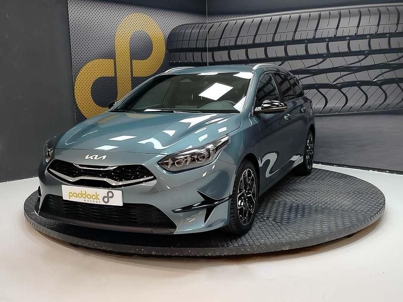 Gris Usado 2025 Kia Ceed Style Familiar | 22.900 € (Super precio) - Imagen 1/4