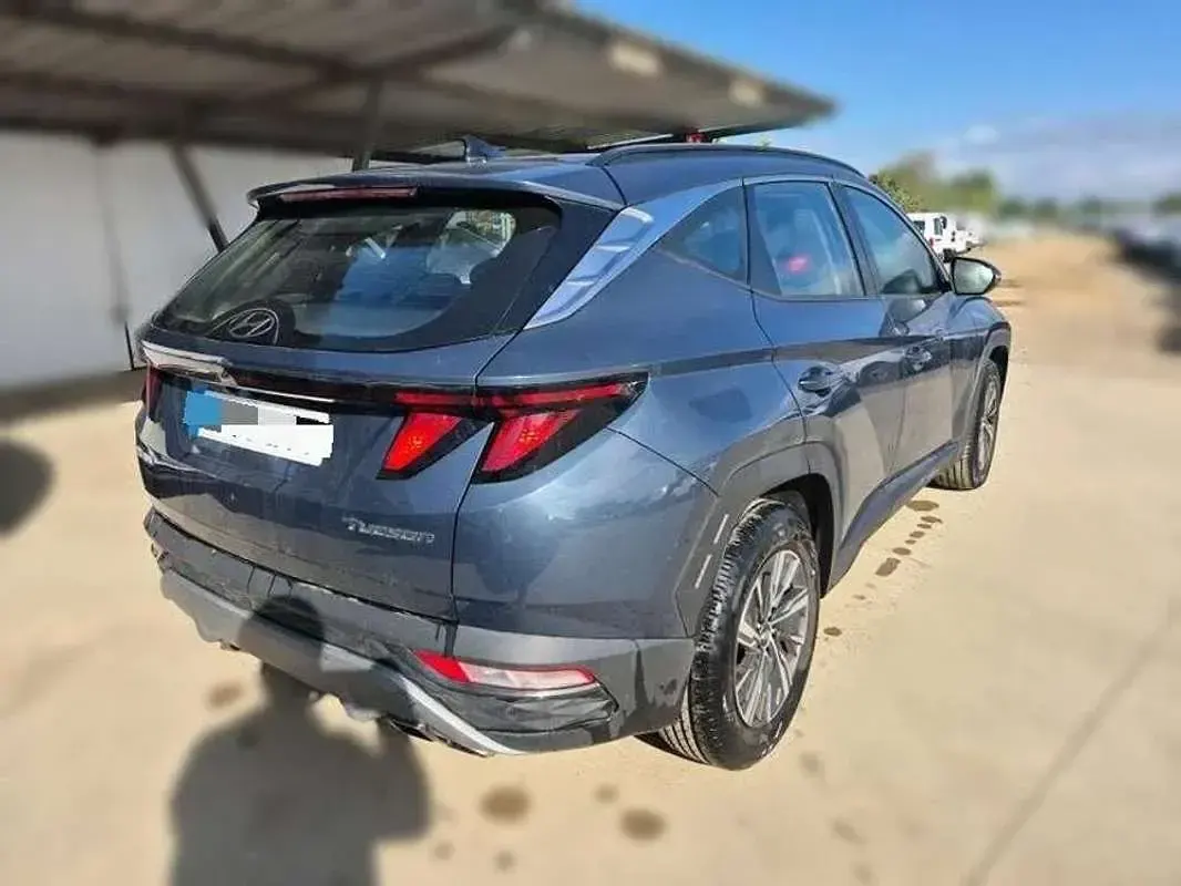 Usado Hyundai Tucson 116 CV (85 kW) 2021 Gris SUV