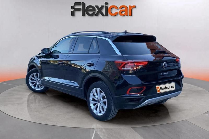 Usado VW T-Roc Life 150 CV (110 kW) 2023 Negro SUV