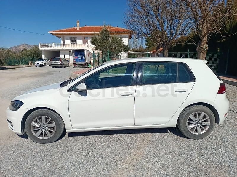 Usado VW Golf VII Advance 115 HP (84 kW) 2019 Branco Sedan