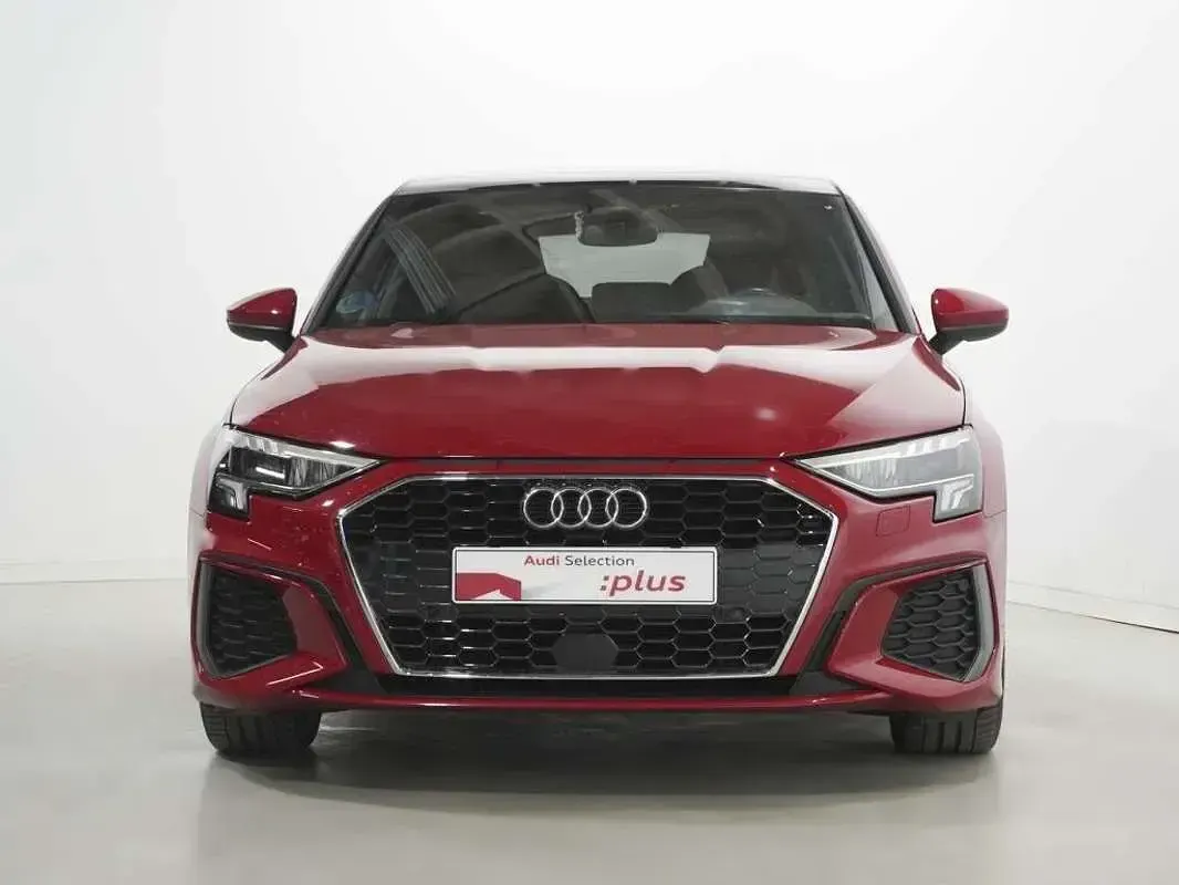 Usado Audi A3 Sportback S-Line 150 CV (110 kW) 2023 Rojo Utilitario