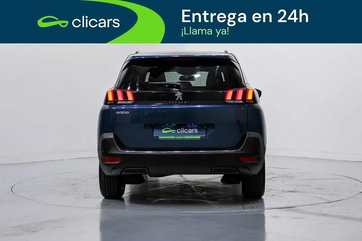 Usado Peugeot 5008 Allure 131 CV (96 kW) 2023 Azul SUV