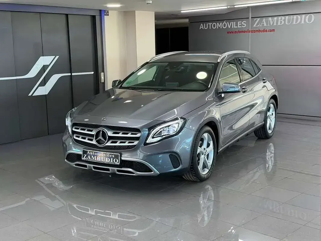 Usado Mercedes GLA200 136 CV (100 kW) 2019 Gris SUV