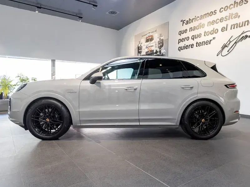 Usado Porsche Cayenne 470 CV (345 kW) 2024 Blanco SUV