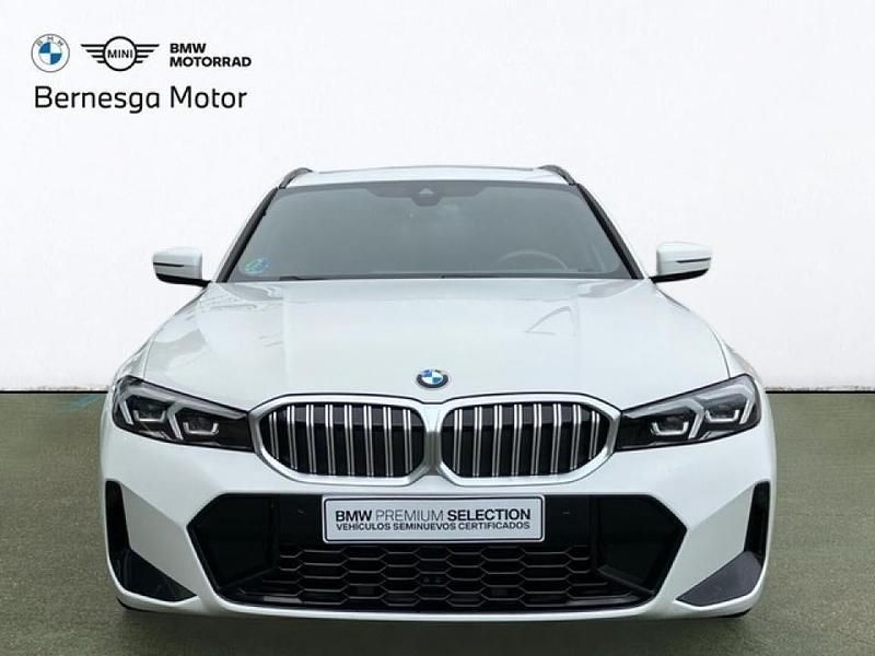 Usado BMW 320 Comfort Edition 190 CV (139 kW) 2025 Alpinweiß (sólido) Familiar