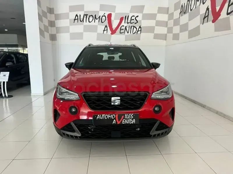 Usado Seat Arona FR 110 CV (80 kW) 2024 Rojo SUV