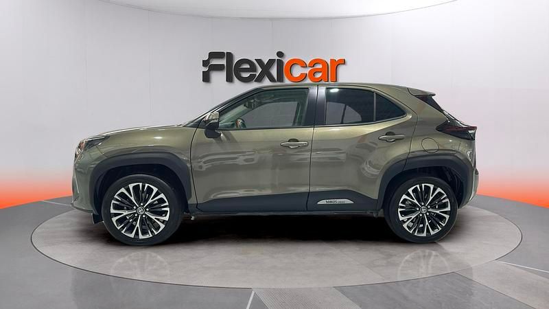 Usado Toyota Yaris Hybrid Plus 116 CV (85 kW) 2021 Gris