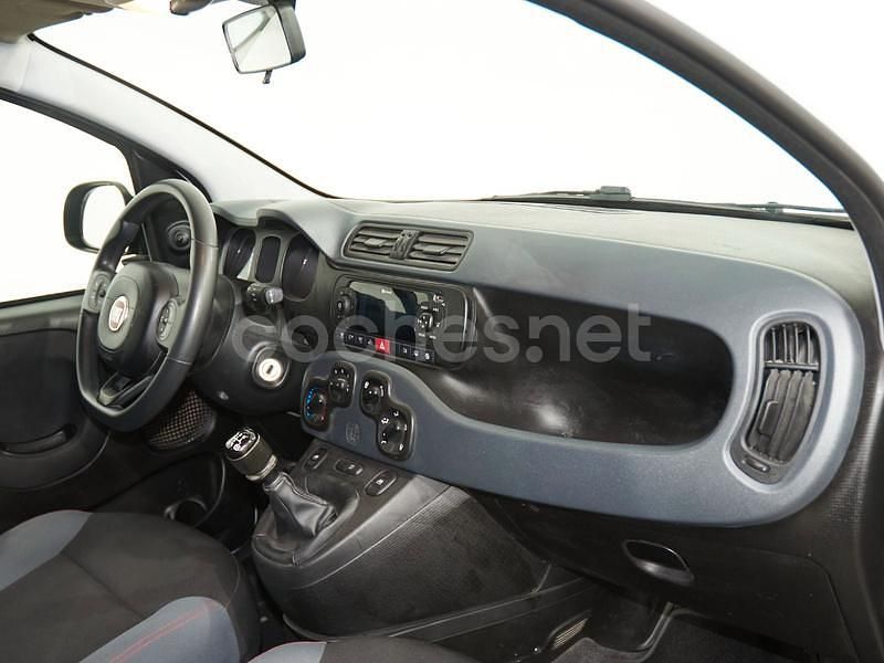 Usado Fiat Panda Easy 69 CV (50 kW) 2019 Blanco Berlina