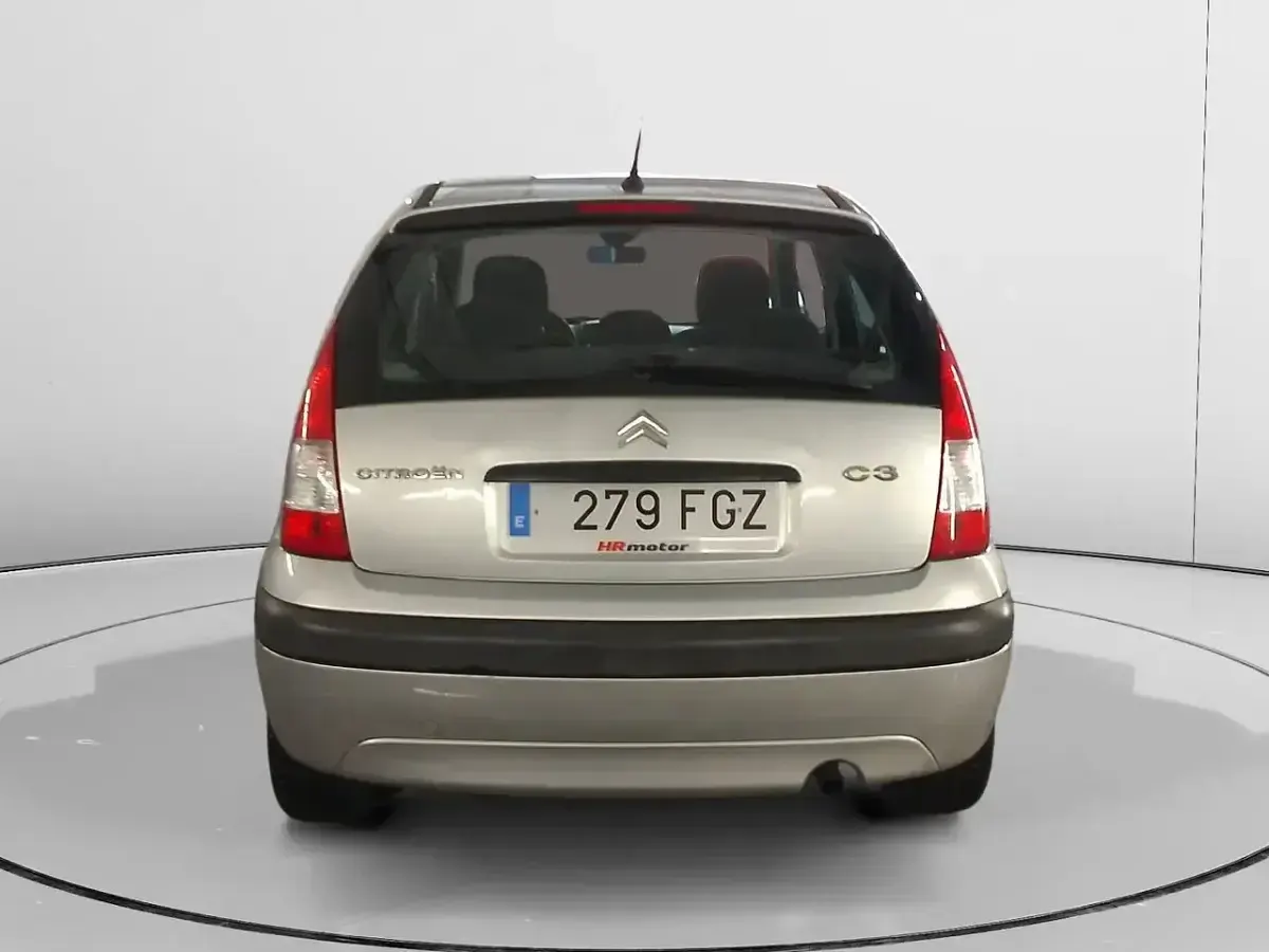Usado Citroën C3 70 CV (51 kW) 2006 Gris Utilitario
