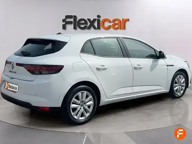 Usado Renault Mégane II Intens 140 CV (102 kW) 2022 Blanco Berlina