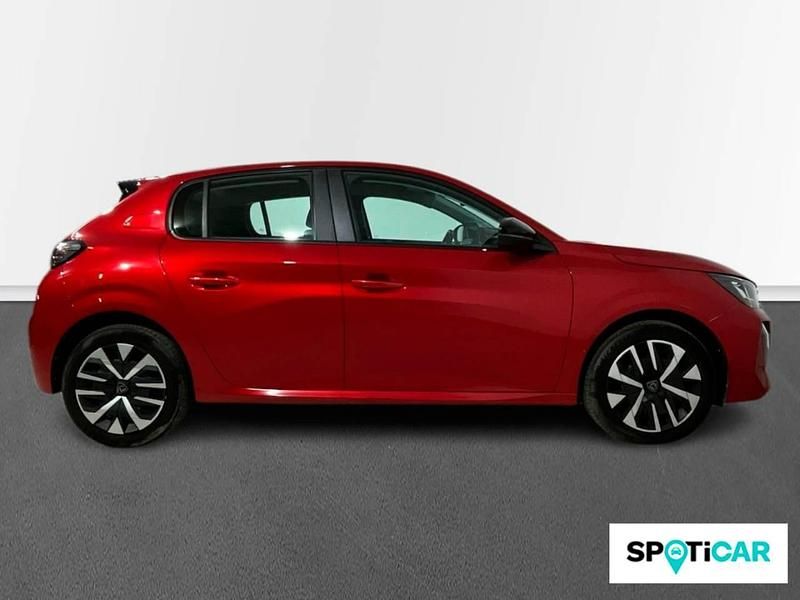 Usado Peugeot 208 Active 100 CV (73 kW) 2024 Rojo Utilitario