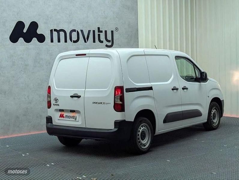 Usado Toyota Proace Verso City 100 CV (73 kW) 2022 Blanco Familiar
