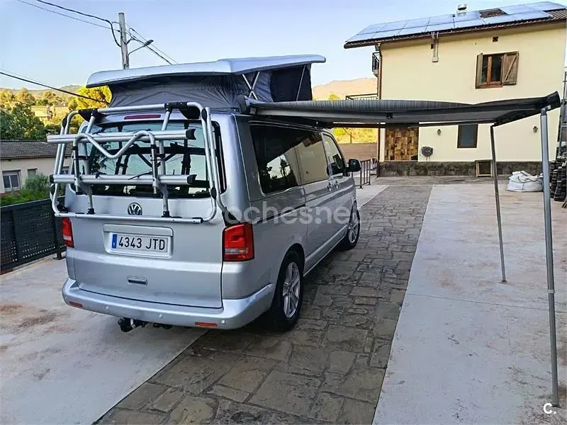 Usado VW Multivan Startline 140 CV (102 kW) 2011 Gris / plata Monovolumen