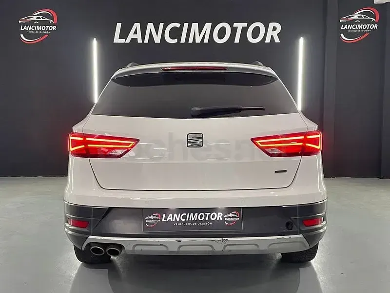 Usado Seat Leon 184 CV (135 kW) 2019 Blanco Familiar