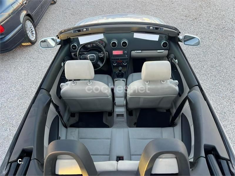 Usado Audi A3 Cabriolet Attraction 105 CV (77 kW) 2011 Gris / plata Descapotable