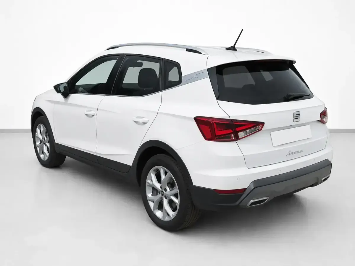 Usado Seat Arona FR 115 CV (84 kW) 2025 Blanco SUV