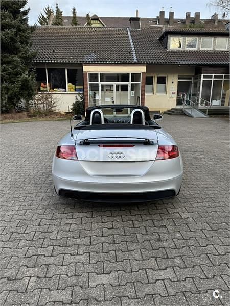 Usado Audi TT Roadster S-Line 160 CV (117 kW) 2012 Gris / plata Descapotable