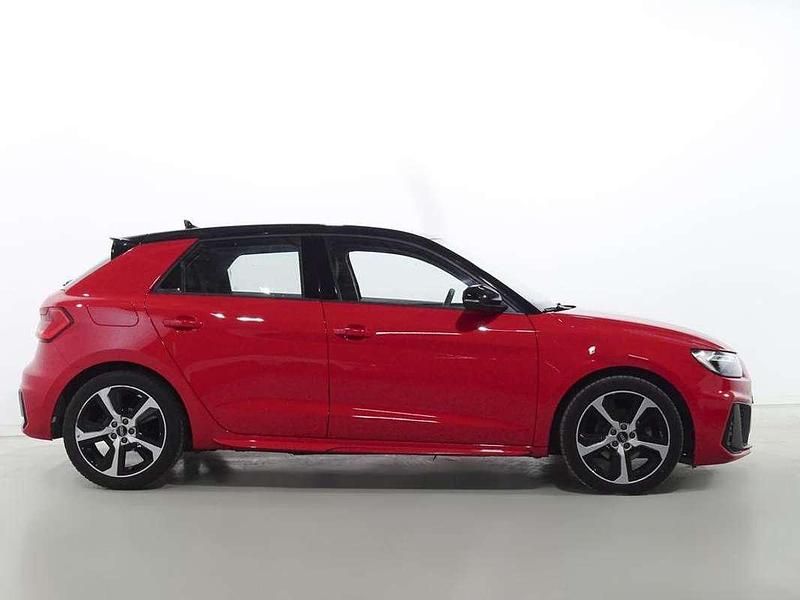 Usado Audi A1 Sportback 110 CV (80 kW) 2022 Rojo Utilitario