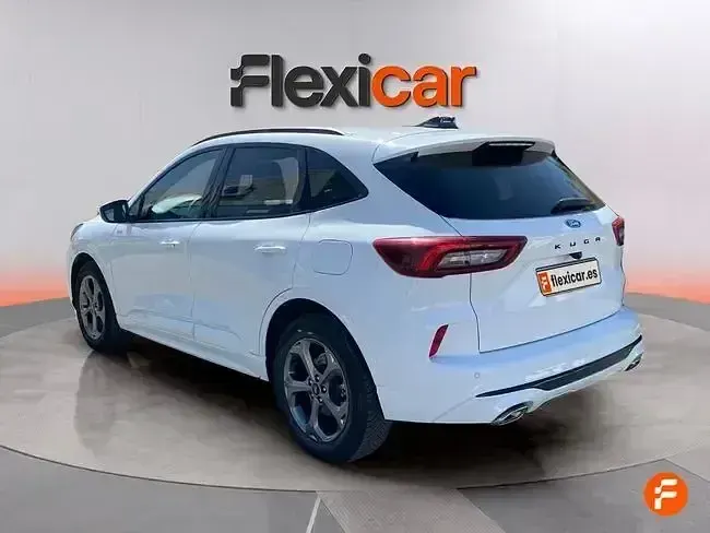 Usado Ford Kuga ST-Line 150 CV (110 kW) 2025 Blanco SUV