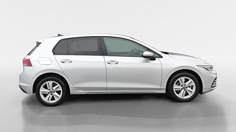 Usado VW Golf VIII Life 115 CV (84 kW) 2023 Berlina
