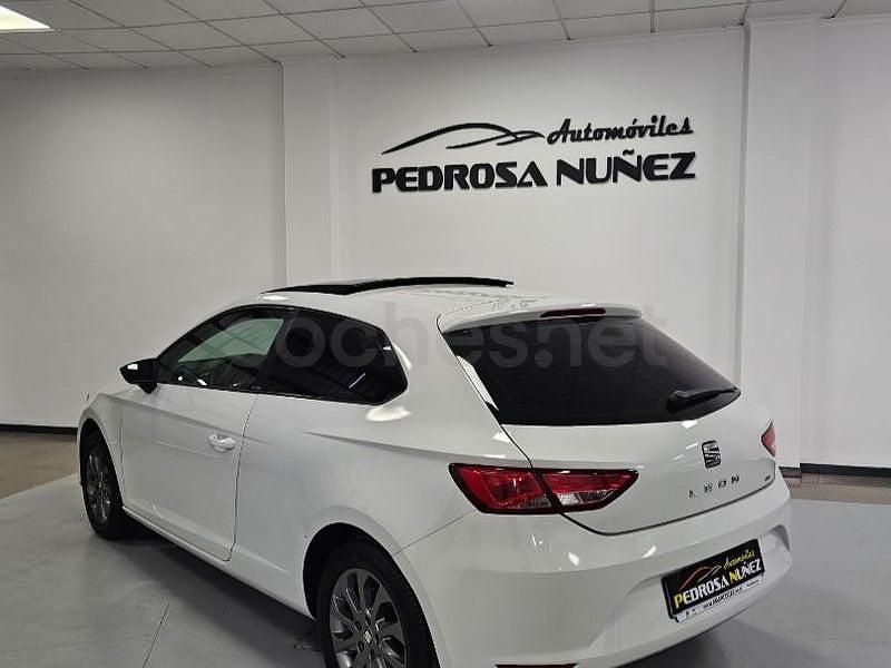 Usado Seat Leon I-Tech 105 CV (77 kW) 2014 Blanco Berlina