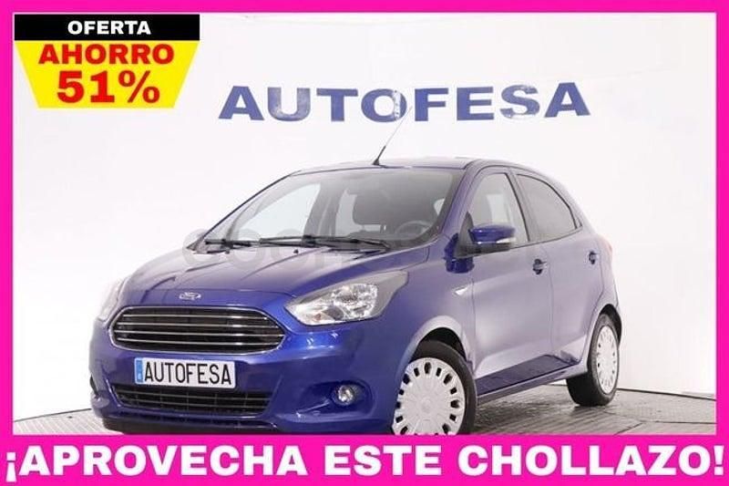 Usado Ford Ka Plus Ultimate 85 CV (62 kW) 2017 Azul Utilitario