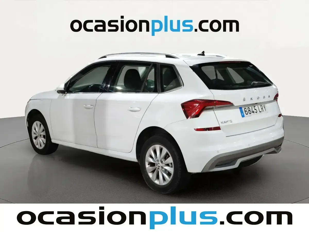 Usado Skoda Kamiq Ambition 95 CV (69 kW) 2021 Blanco SUV