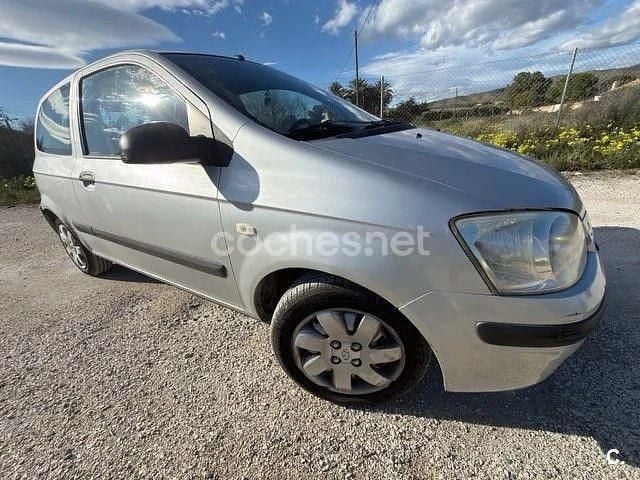 Usado Hyundai Getz 63 CV (46 kW) 2003 Gris / plata Utilitario