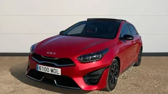 Usado Kia Ceed GT GT-Line 160 CV (117 kW) 2023 Rojo