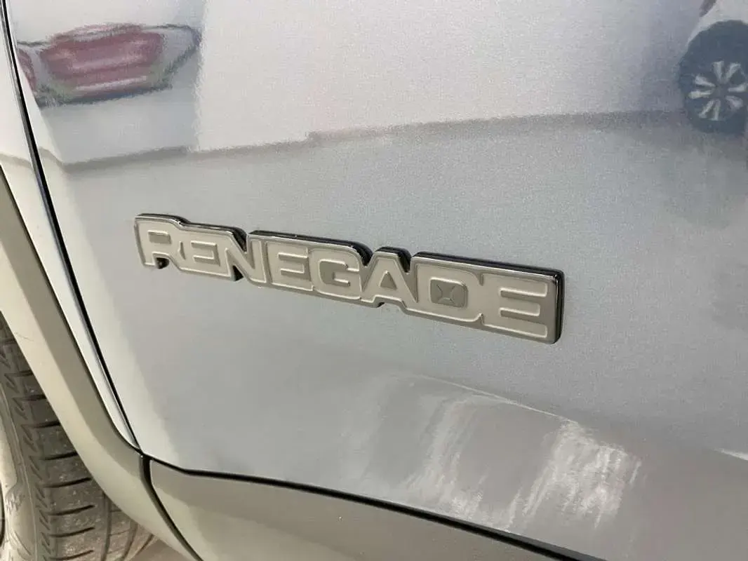 Usado Jeep Renegade Limited 150 CV (110 kW) 2021 Azul SUV