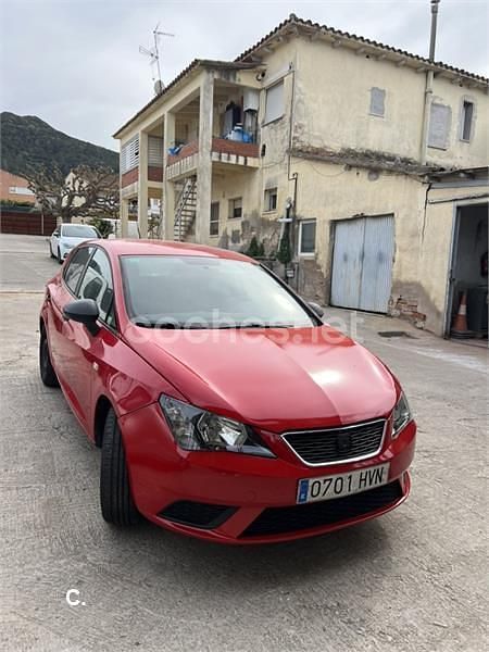 Usado Seat Ibiza I-Tech 75 CV (55 kW) 2014 Rojo Berlina