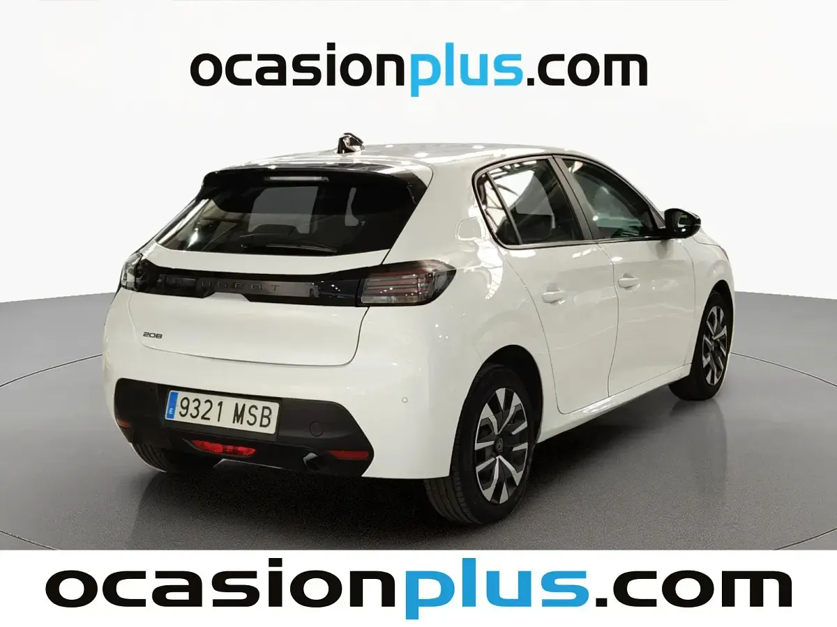 Usado Peugeot 208 Active 102 CV (75 kW) 2024 Blanco Utilitario