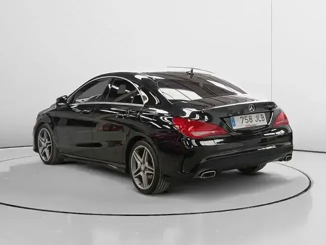 Usado Mercedes CLA200 136 HP (100 kW) 2016 Preto Sedan